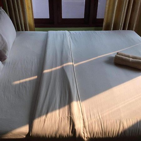 Vang Vieng Mountain View Hotel Exterior photo